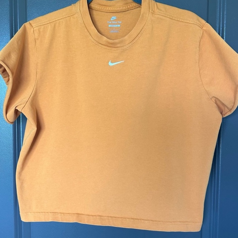 Nike Loose Crop Tee